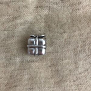 Pandora present gift bead